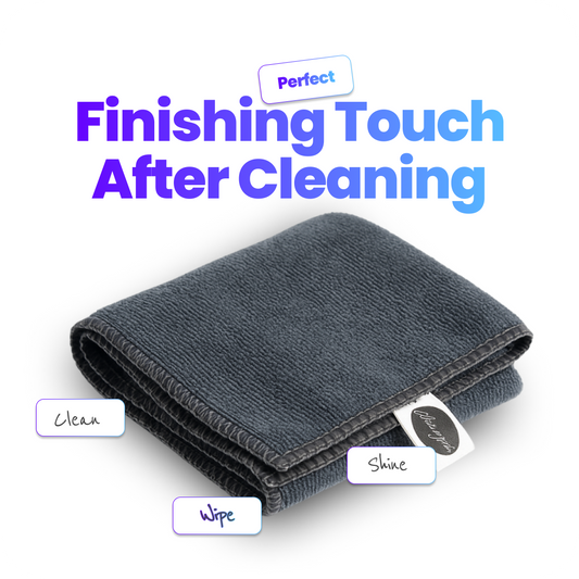 Ultra-soft microfibre towel designed to wipe foam and restore shine.
